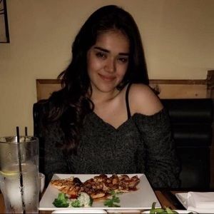 Meet your Posher, Valeria